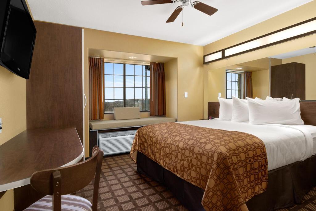 Microtel & By Wyndham Round Rock