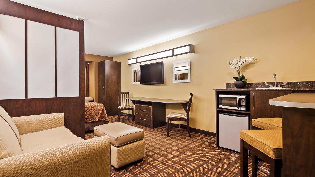 Hotel Microtel & By Wyndham 3*